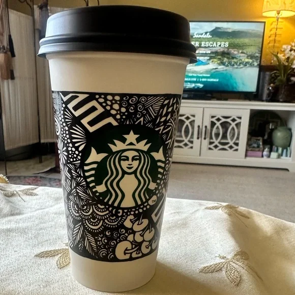 Starbucks 2014 Art Contest Winner Reusable Plastic 16oz Travel Coffee Cup / Mug. - Picture 5 of 9